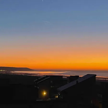 Escapade Marine Mini Duplex Avec Magnifique Vue Sur Mer Deauville